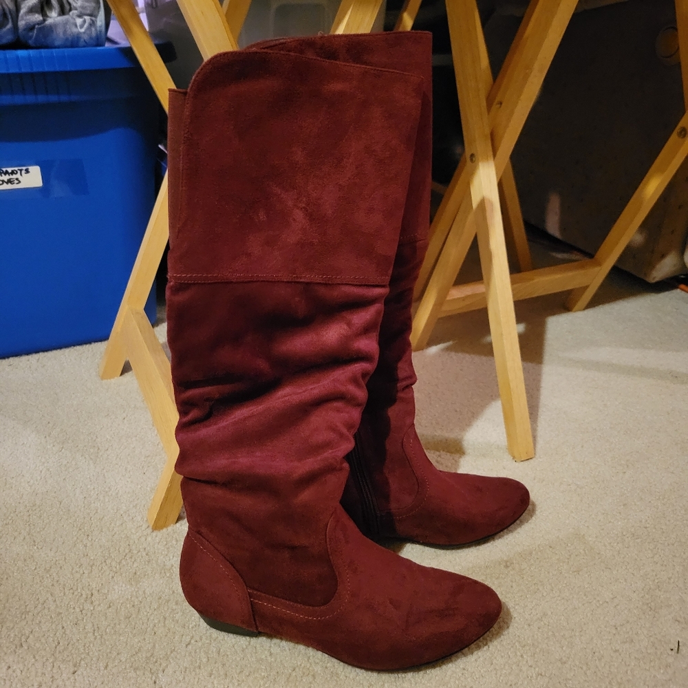 Womens tall Burgandy suede boots